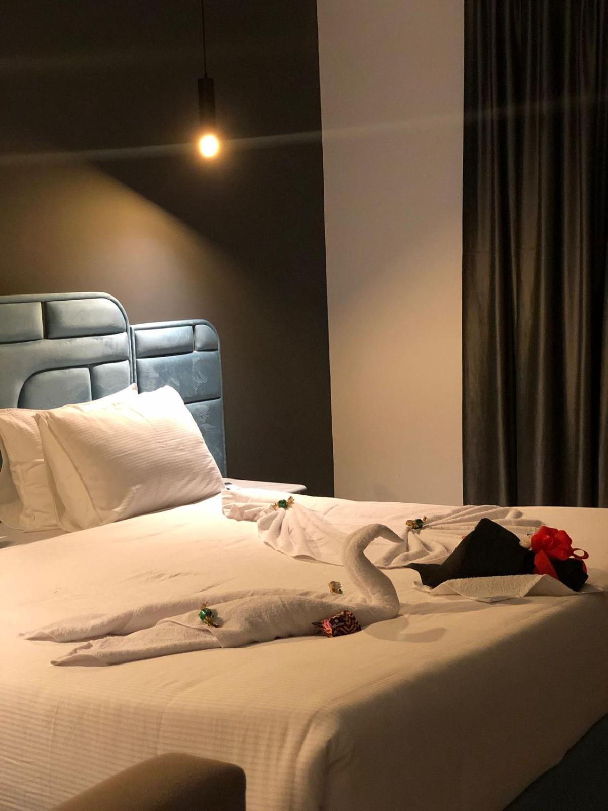 Onyx Pyramids Boutique Hotel Al Kawm al Akhdar Dış mekan fotoğraf